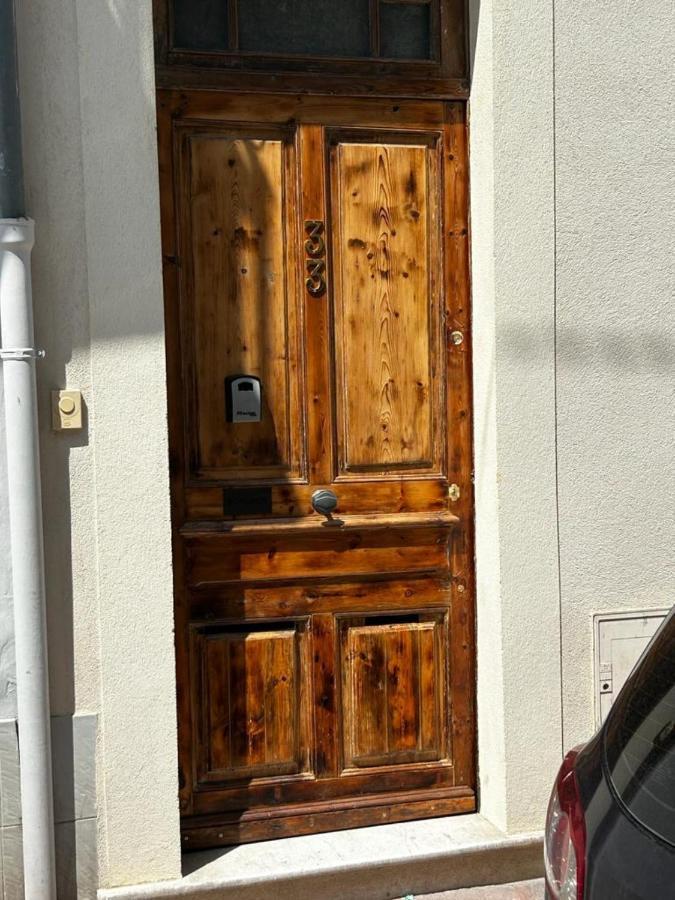 Bohobos Hostel Antibes Exteriör bild