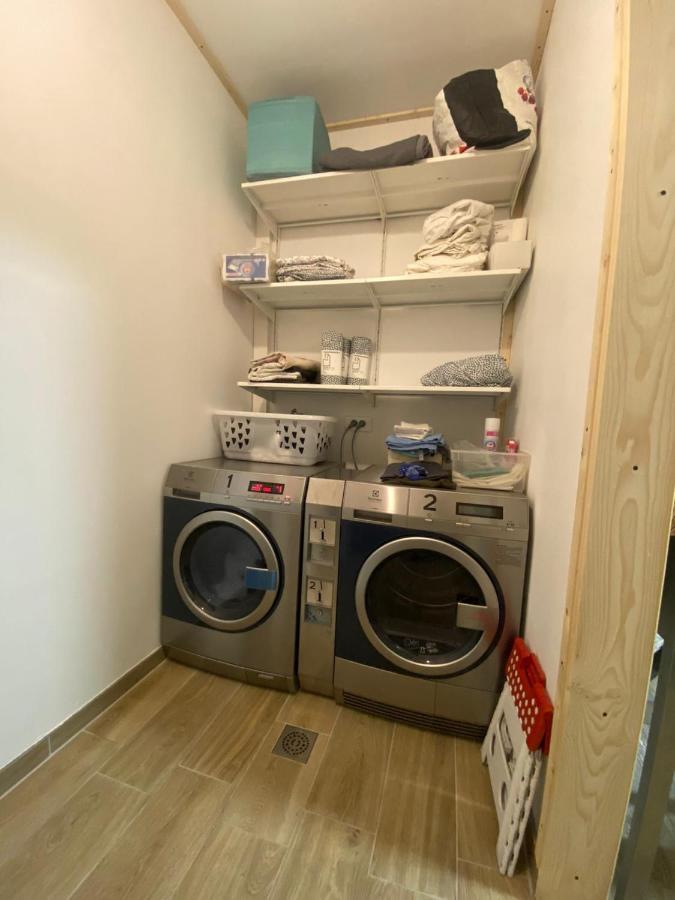 Bohobos Hostel Antibes Exteriör bild