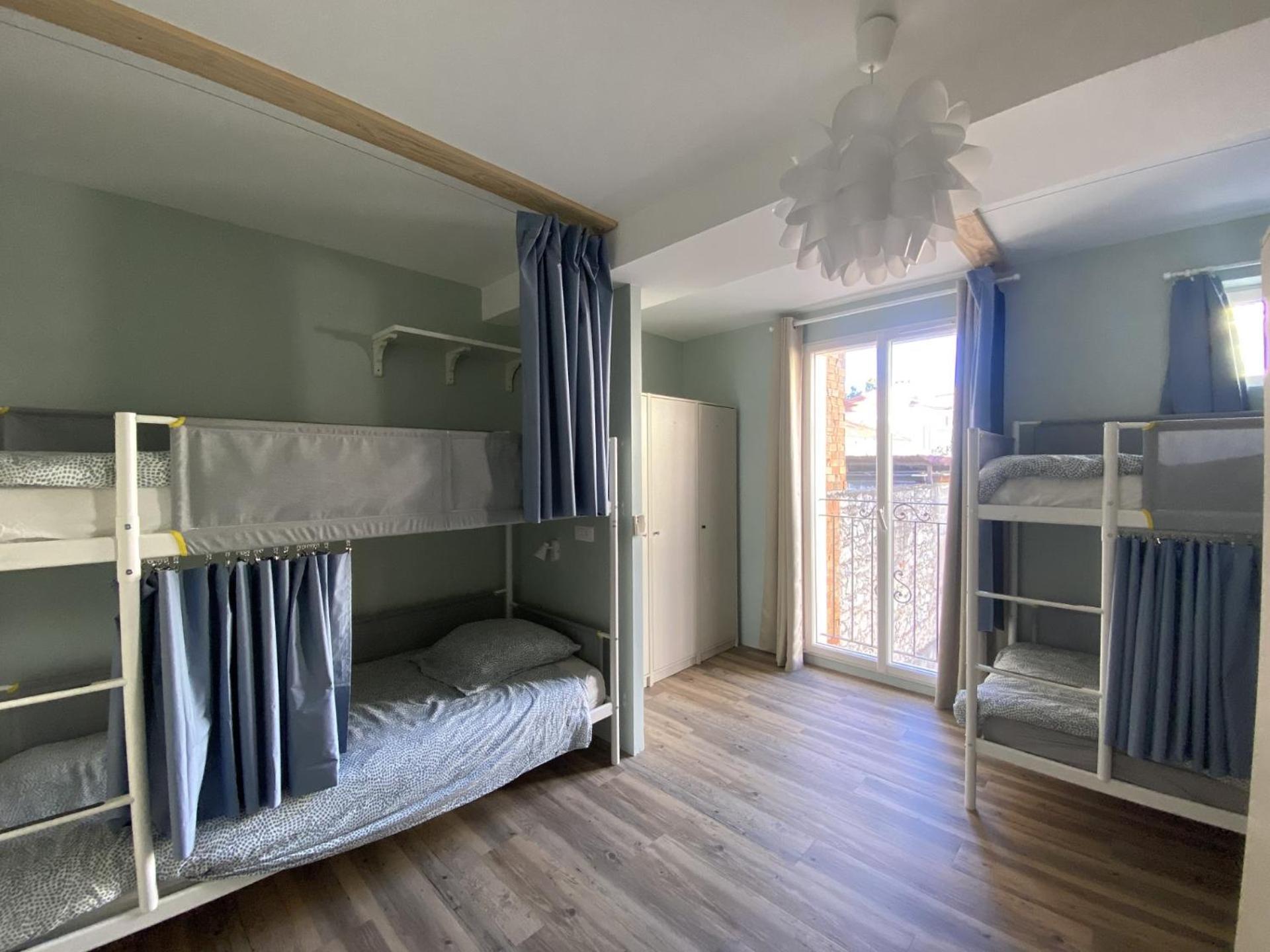 Bohobos Hostel Antibes Exteriör bild