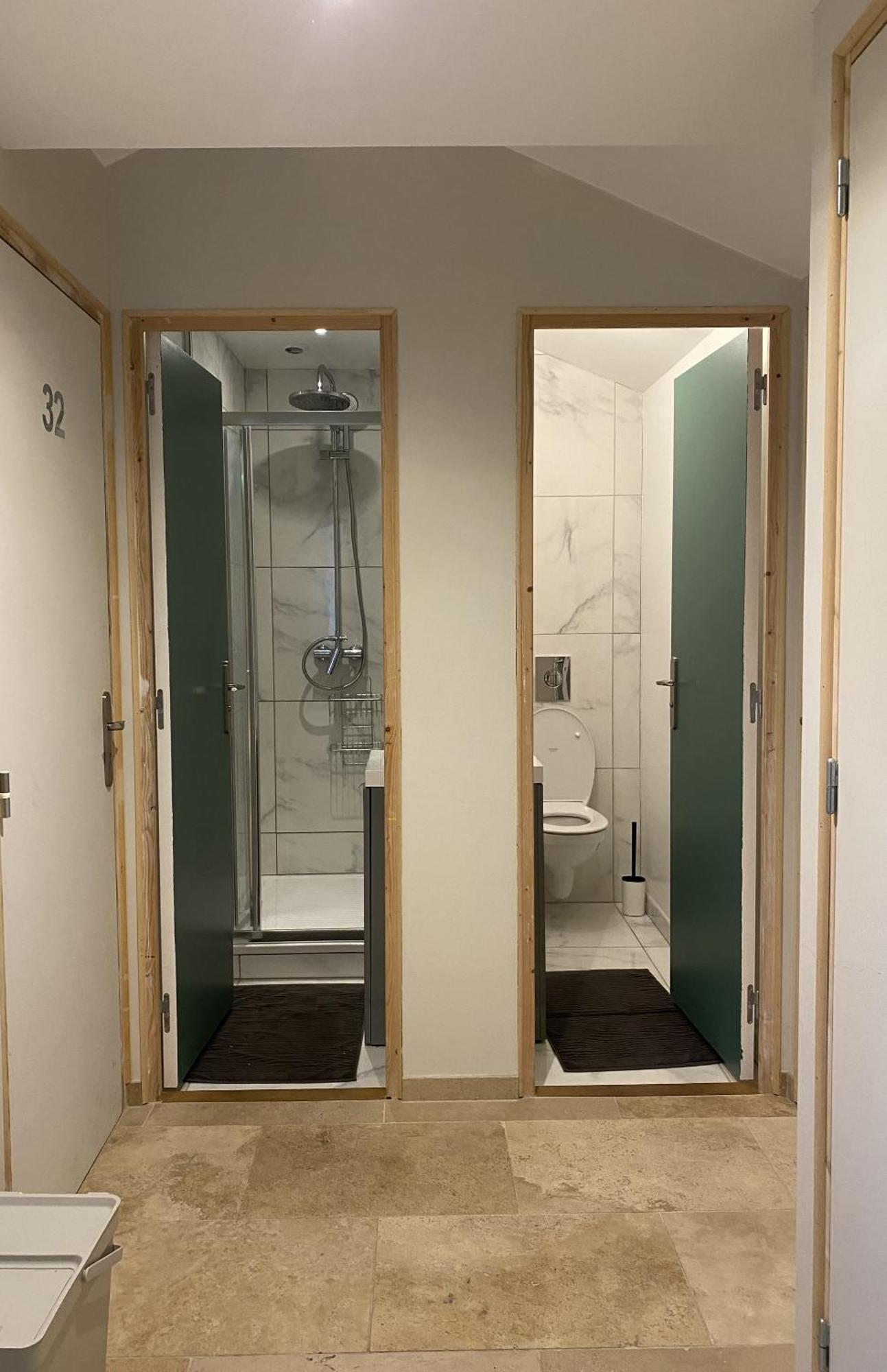 Bohobos Hostel Antibes Exteriör bild