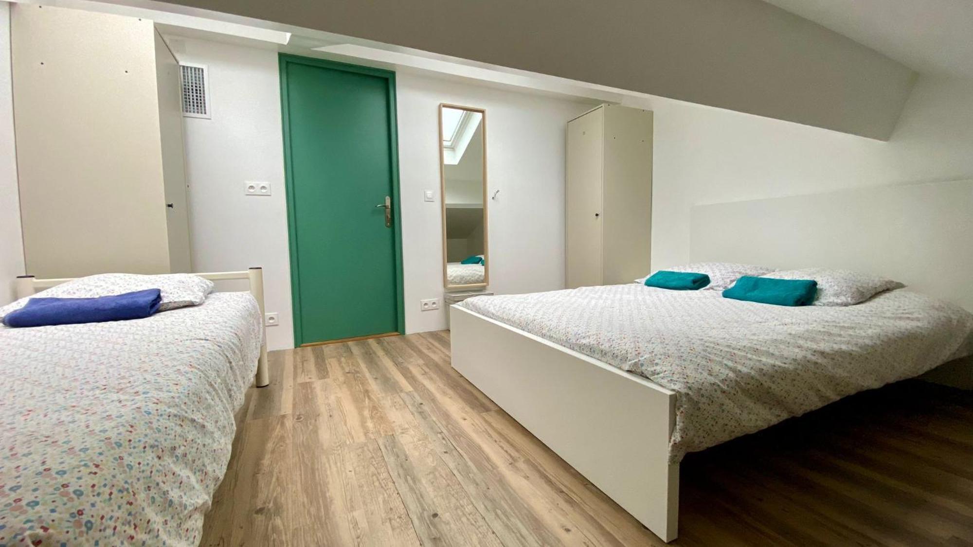 Bohobos Hostel Antibes Exteriör bild
